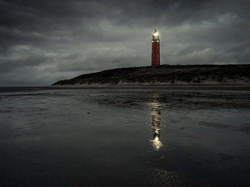 On the edge of ebb and flow