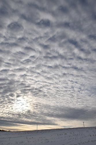 Wolken an einem Frühlingshimmel