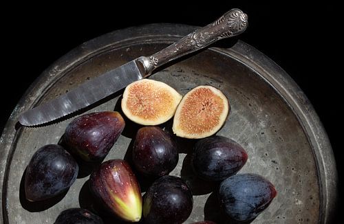 Fresh dark figs