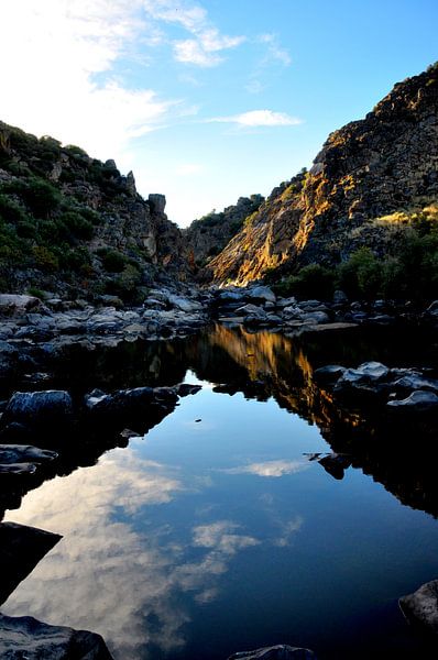 Reflectie / Berg / Portugal by Sabrina Varao Carreiro