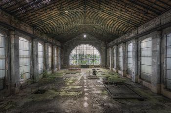 Hal van een oud mijncomplex in Frankrijk