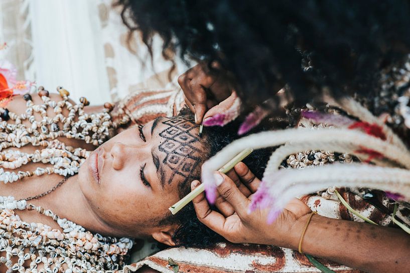 Henna in Papoea Nieuw Guinea van Milene van Arendonk