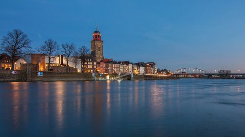 Vue de Deventer avec le sapin de Noël