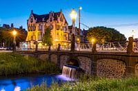 Hotel Molendal Arnhem met waterval in de avond