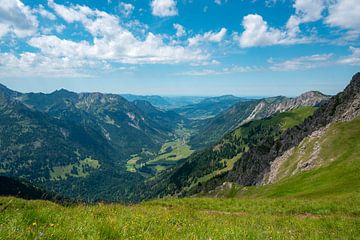 View from the Hintersteiner valley to the Oberallgäu region by Leo Schindzielorz