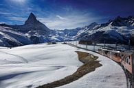 Gornergrat trein met de Matterhorn in de Zwitserse Alpen van iPics Photography thumbnail