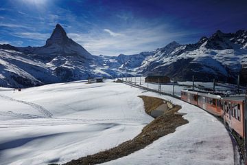 Gornergrat trein met de Matterhorn in de Zwitserse Alpen