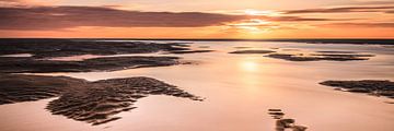 Kijkduin panorama tijdens zonsondergang van Tom Roeleveld