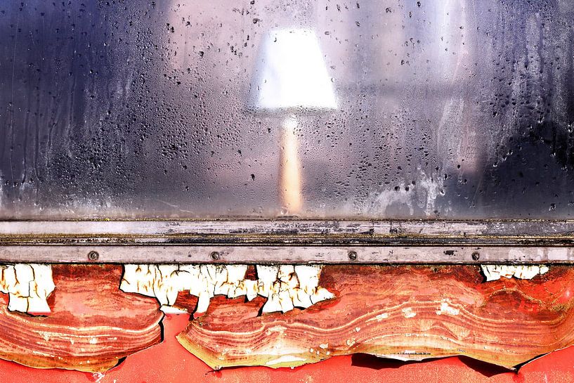 Trein - Vervallen restauratie met schemerlampje van Ans Houben