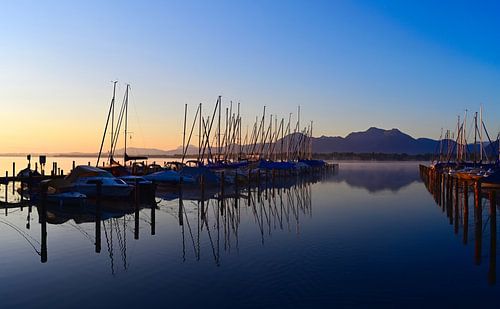 Chiemsee met landschap