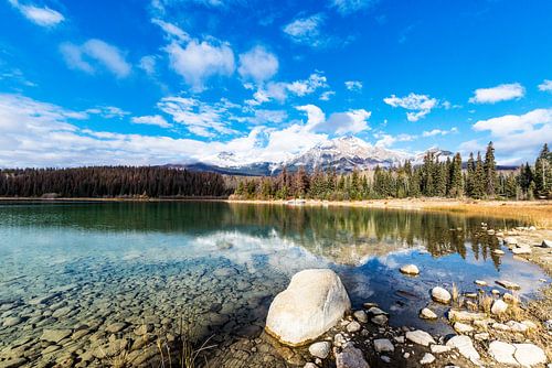 Pyramid Mountain .....