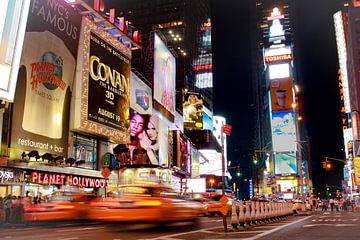 Times Square by night  van Malu de Jong