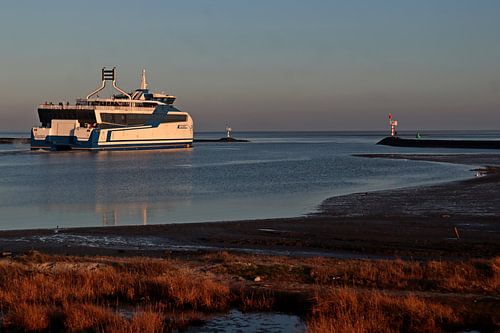 Terschelling harbour, MS Willem Barentsz