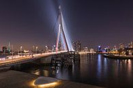 Die Erasmusbrücke in Rotterdam während der blauen Stunde von MS Fotografie | Marc van der Stelt Miniaturansicht