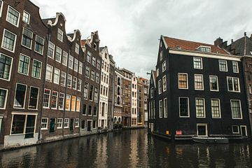 Maisons de canal emblématiques à Amsterdam sur Bart Maat