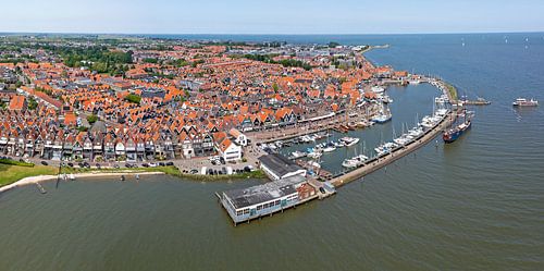Lucht panorama from het historische stadje Volendam in Noord Holland Nederland