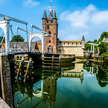 Historische brug in Zierikzee van Ineke Huizing