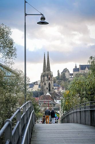 Gezicht op de E-kerk en het kasteel