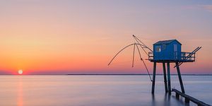 Fischerhütte bei Sonnenuntergang in Saint-Michel-Chef-Chef, Loire-Atlantique, Frankreich