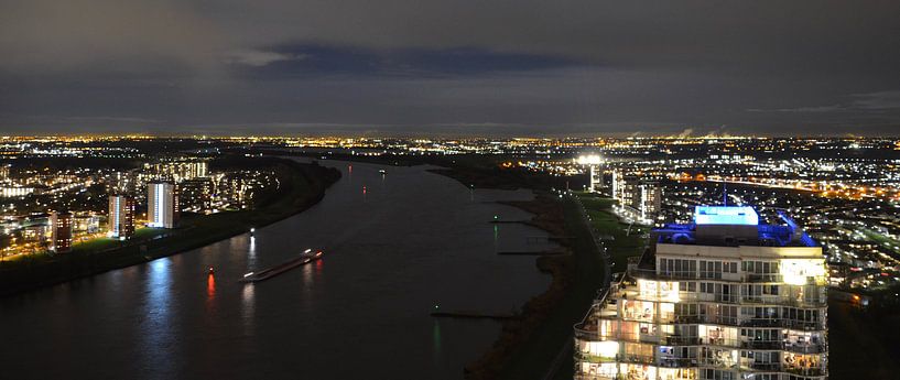 Oude Maas bij nacht by Marcel Schouten
