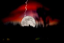 Moon and lightning by Photoart-Naegele
