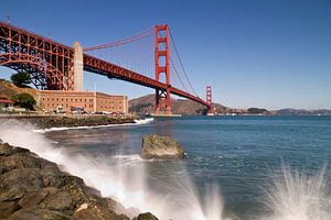 Golden Gate Bridge & Fort Point van Melanie Viola
