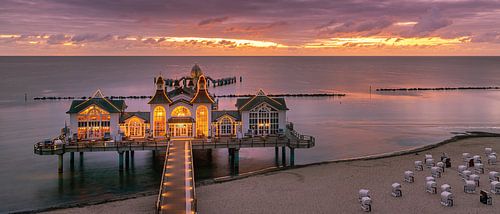 Zonsopkomst Sellin Pier, Rügen, Duitsland