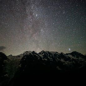 Sternhimmel und Milchstraße über den Georgischen Bergen von Leo Schindzielorz