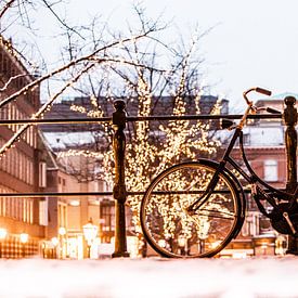 Leiden avond licht in de winter van Frans Nijssen