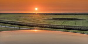 Sonnenuntergang über dem Noorderleeg in Friesland
