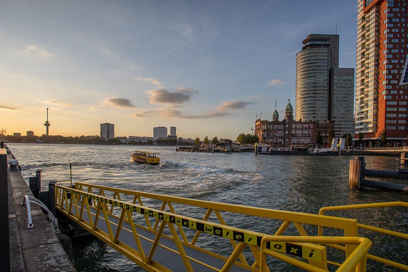 Watertaxi - Rotterdam van Fotografie Ploeg