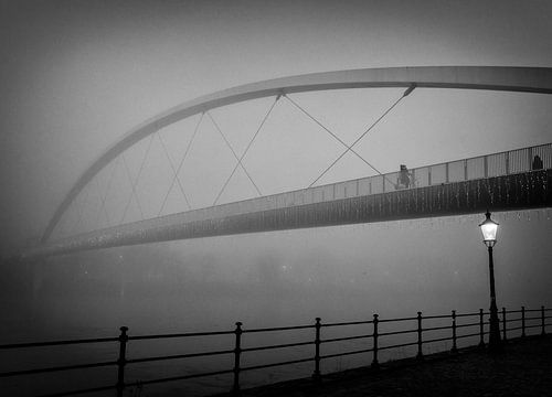 Hoge Brug in de mist van Streets of Maastricht