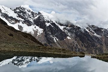 Punto Olimpico Cordillera Blanca Peru by Ellen van Drunen