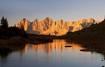 Der Hohe Dachstein in der Abendstimmung von Christa Kramer