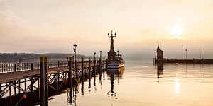 Konstanz am Bodensee bei Sonnenaufgang von Werner Dieterich