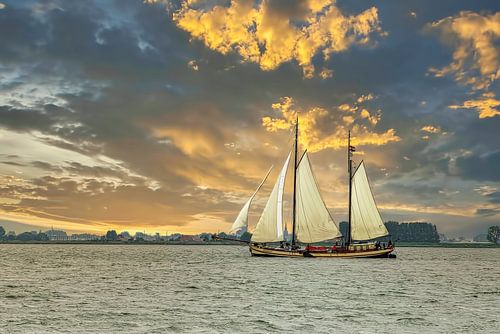 Zeilschip de Gulden Belofte bij Volendam