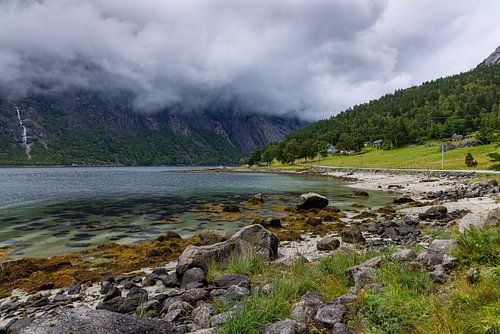 Simadal sur le Hardangerfjord, Norvège sur Adelheid Smitt