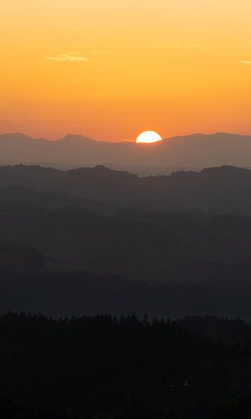 Sonnenuntergang in den Alpen von Nick Korringa
