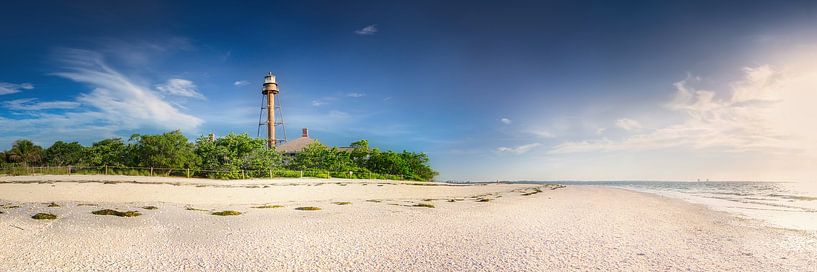 Lighthouse on the beach on Sanibel Island in Florida. by Voss Fine Art Fotografie