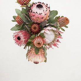 Nature morte avec des fleurs roses sur Lotte de Graaf