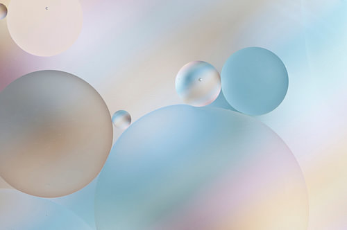 Olie in/op water