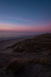 Sunset on the beach at Paal 9 II | A journey across the Wadden Island of Texel by Roos Maryne - Natuur fotografie