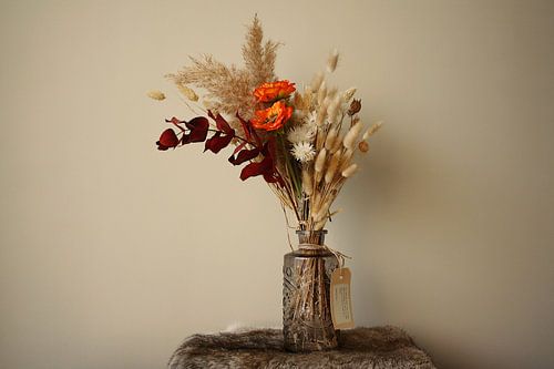 Vergankelijke harmonie – bloemen in japandi stijl