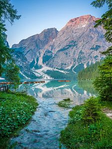 Pragser Wildsee am frühen Morgen