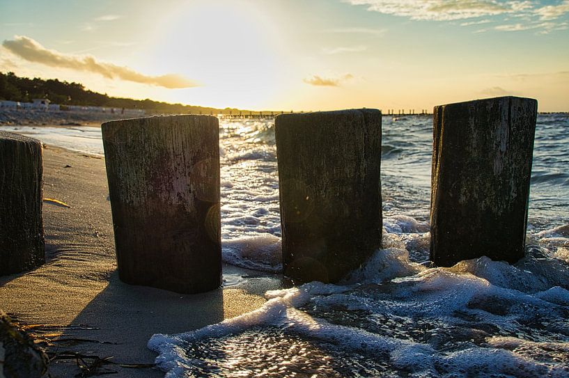 Sunset on the beach at Zingst, romantic by Martin Köbsch