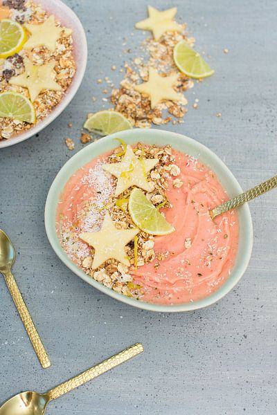 Banaan-aarbei smoothie van Sam Loman
