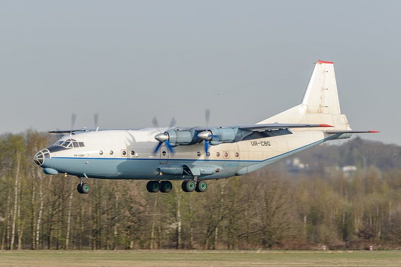 Landing of Antonov An-12BK (UR-CBG) of Cavok Air. by Jaap van den Berg