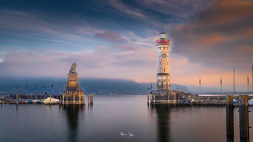 Ingang van de haven van Lindau aan het Bodenmeer