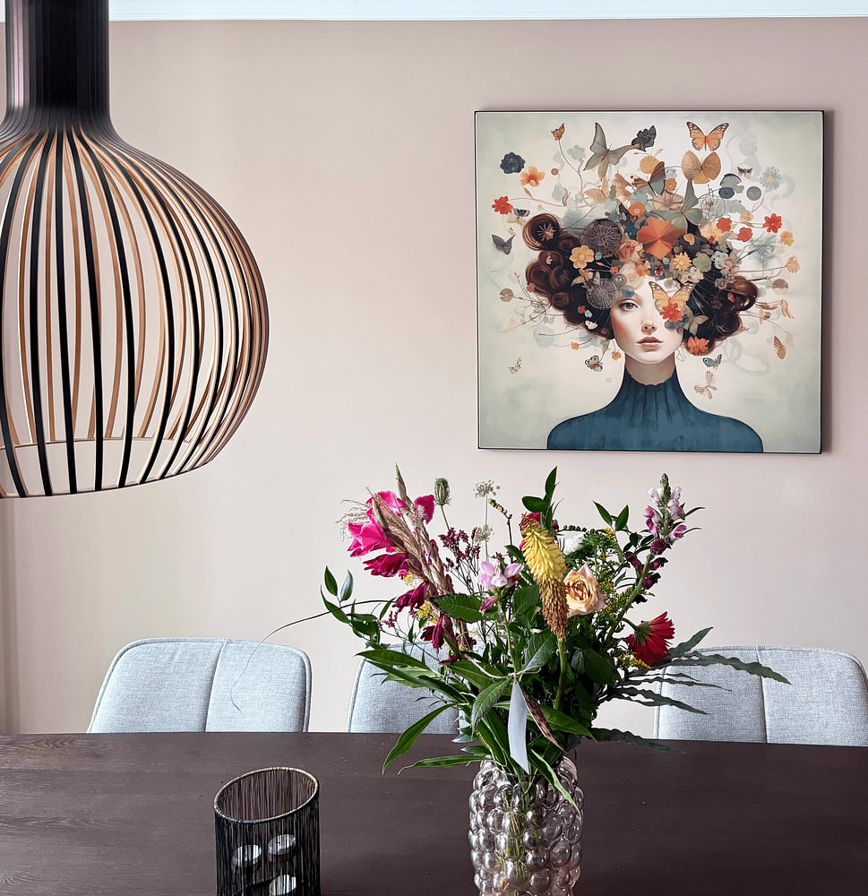Springtime | Surrealistisch bloemenportret, van Mirjam Duizendstra