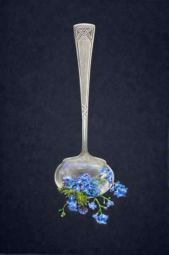 Silver spoon with Forget me nots